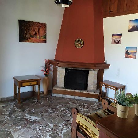 Apartment Victoria Агиос-Георгиос Экстерьер фото
