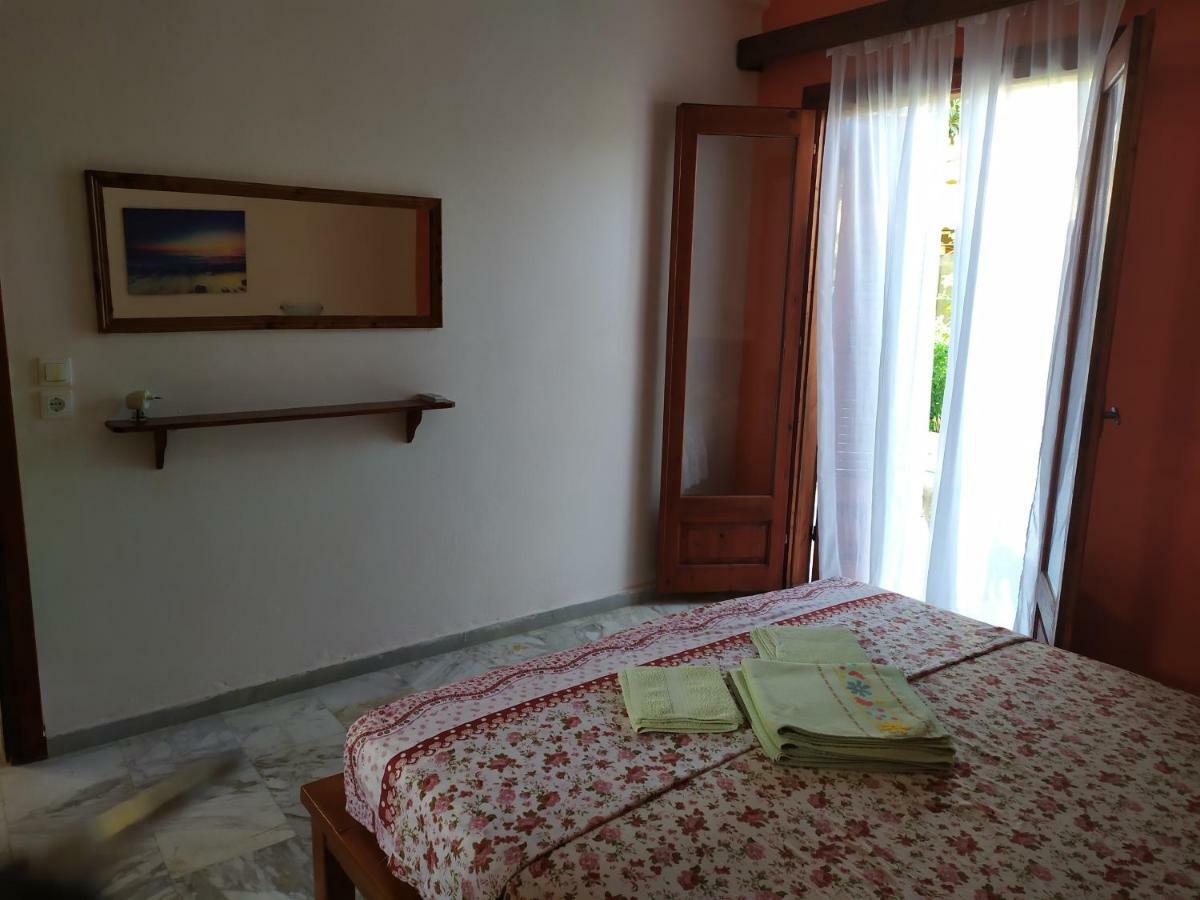 Apartment Victoria Агиос-Георгиос Экстерьер фото